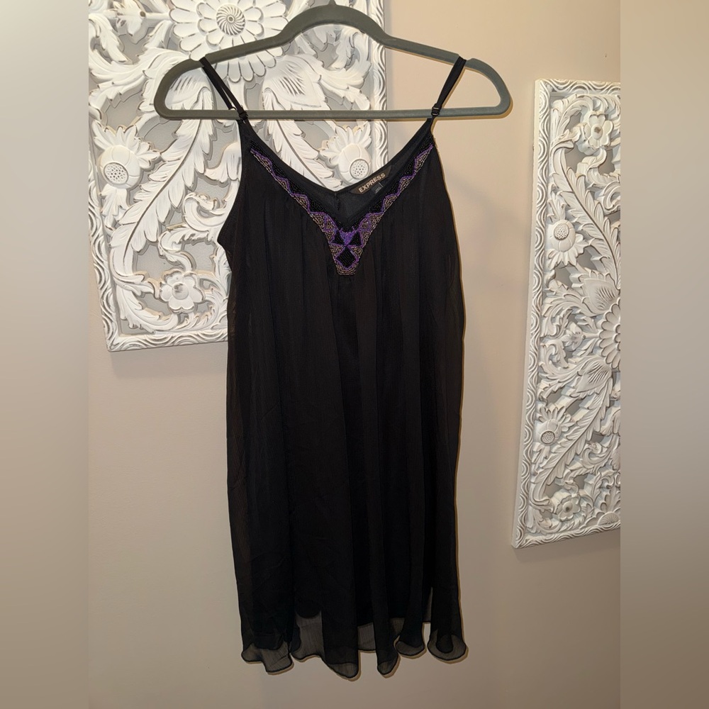 Express Dress - Picture 5 of 8